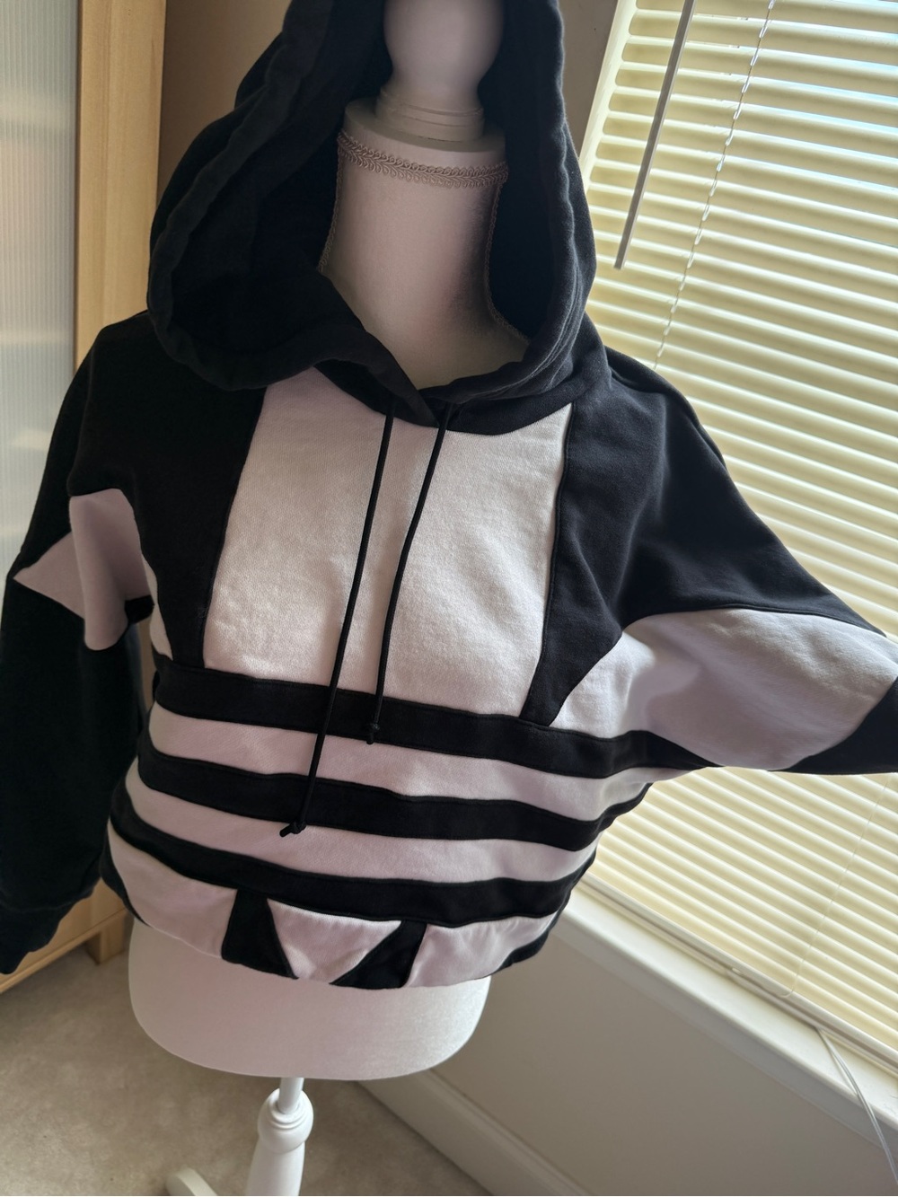 adidas Black and White Large Logo  Cropped Hoodie - Picture 3 of 11